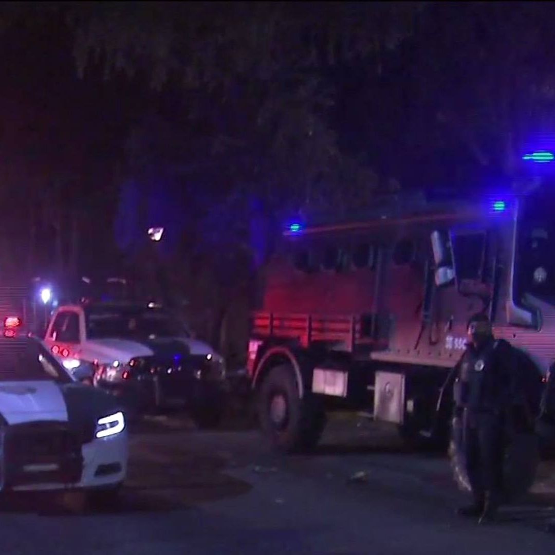 Una patrulla detectó un vehículo compacto que circulaba en actitud sospechosa en Avenida Tláhuac