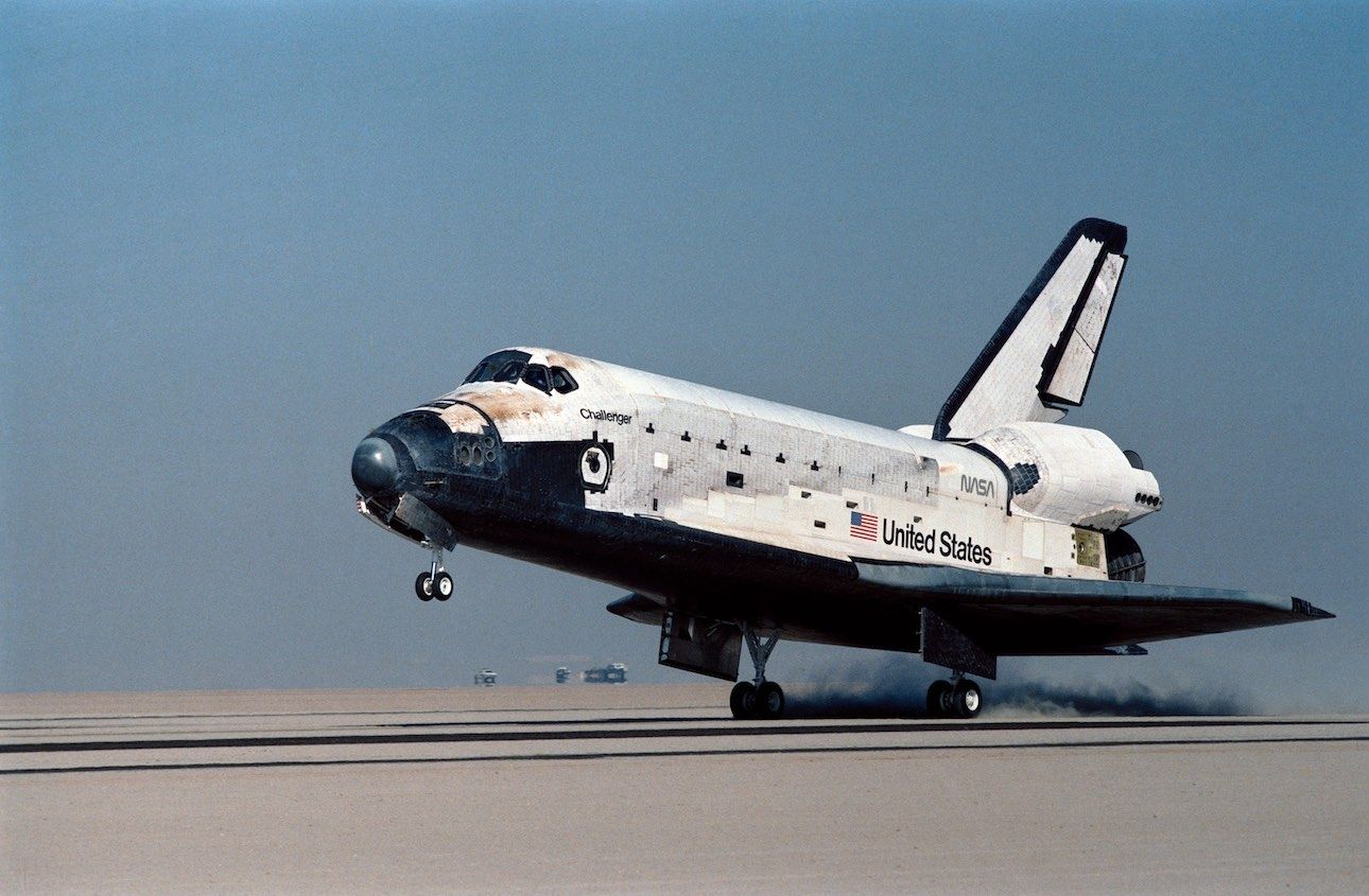 Transbordador Challenger de la NASA durante un aterrizaje