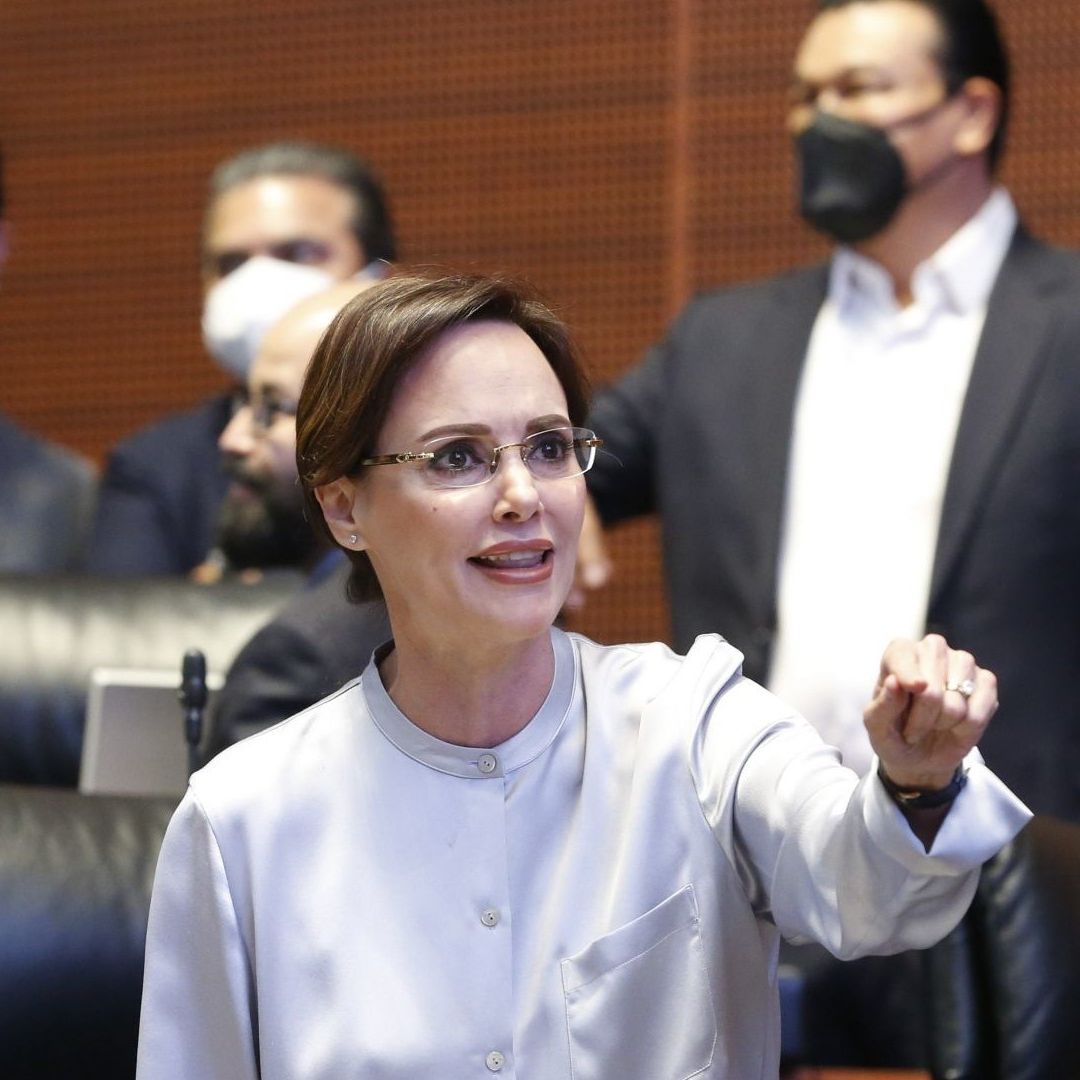 Lilly Téllez durante sesión en el Senado