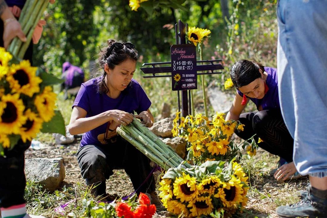 Mujeres piden justicia por muerte de Ariadna Fernanda.