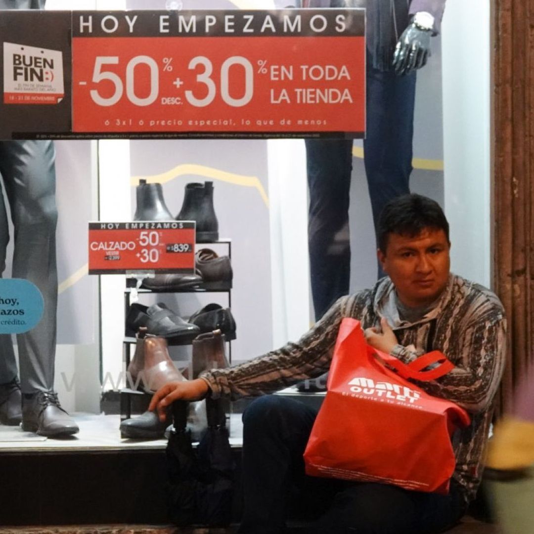 Habitantes de la CDMX salieron para aprovechar las ofertas de la CDMX