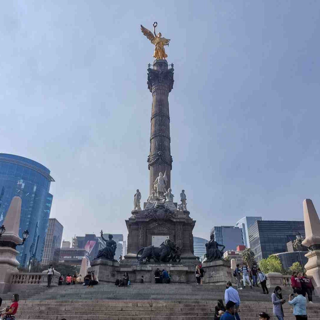 En caso de que alguien dañe el Ángel de la Independencia deberá pagar una multa y una pena de cárcel.