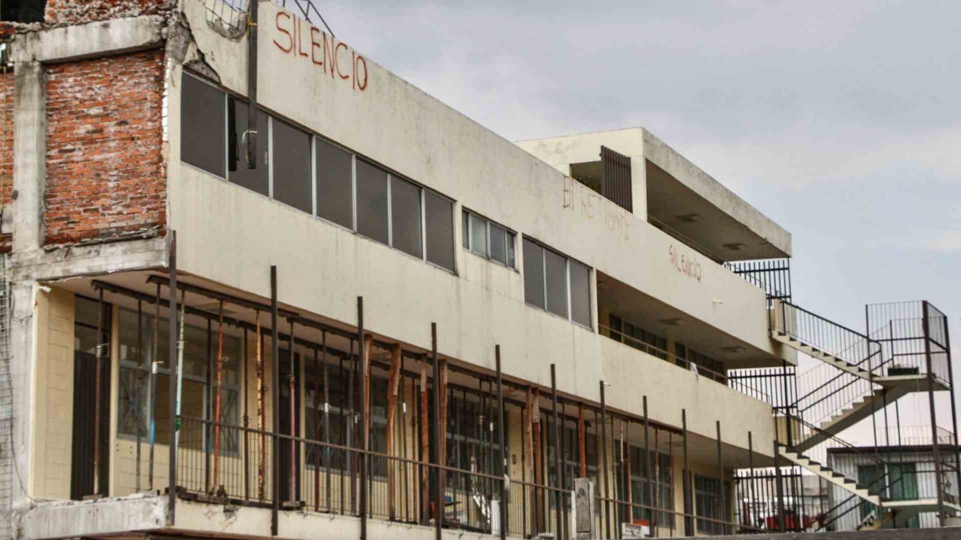 Detienen a director de obra del colegio Enrique Rébsamen