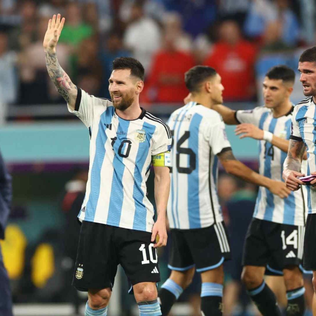 Messi fue ovacionado por los aficionados
