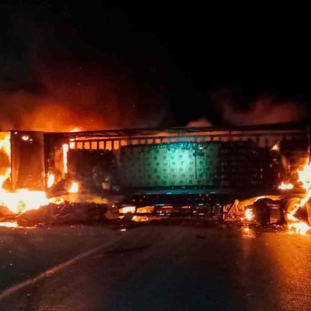 Ola de violencia en Zacatecas: queman vehículos y bloquean carreteras