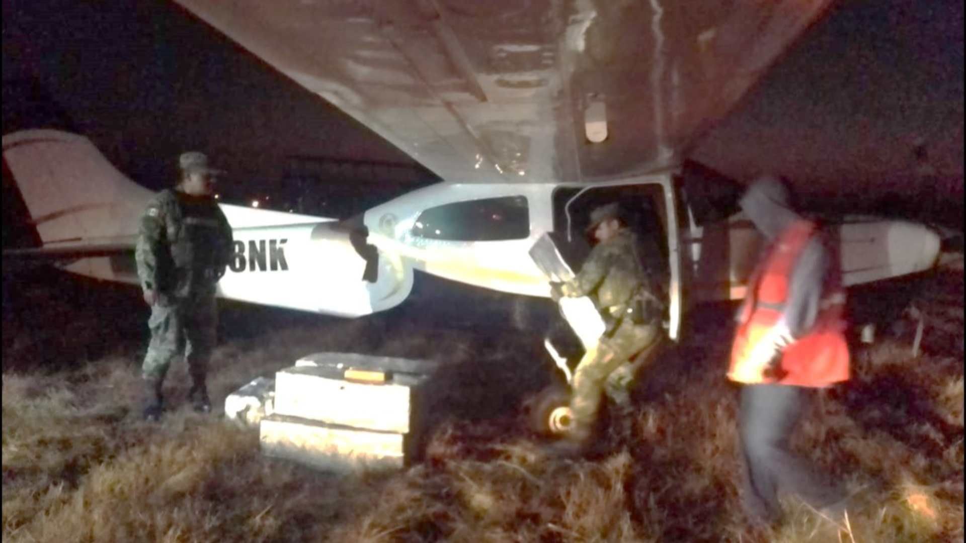 Aeronave incautada con cocaína en Mazatlán, Sinaloa