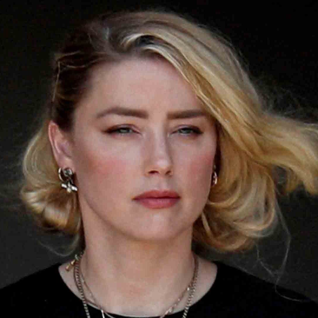 Amber Heard saliendo del juicio contra su expareja Johnny Depp