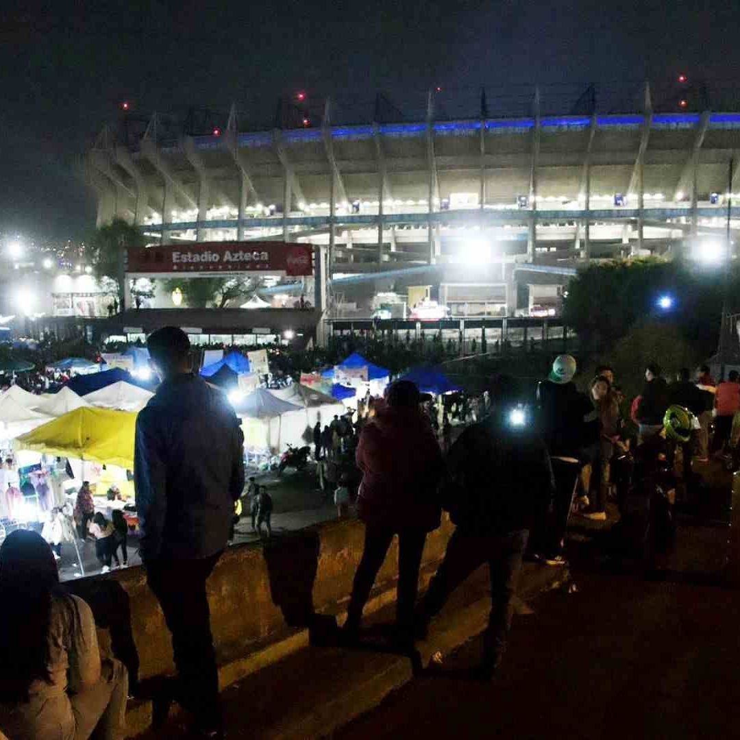 los revendedores fueron detenidos en el Estadio Azteca