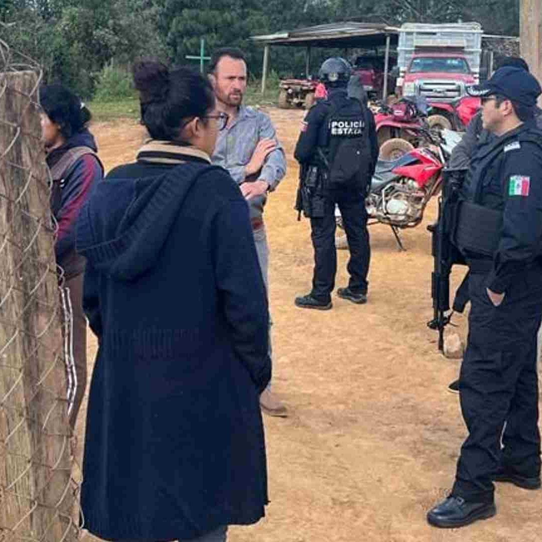 Agentes de la Policía y Servicios Periciales acudieron al lugar para llevar la investigación correspondiente