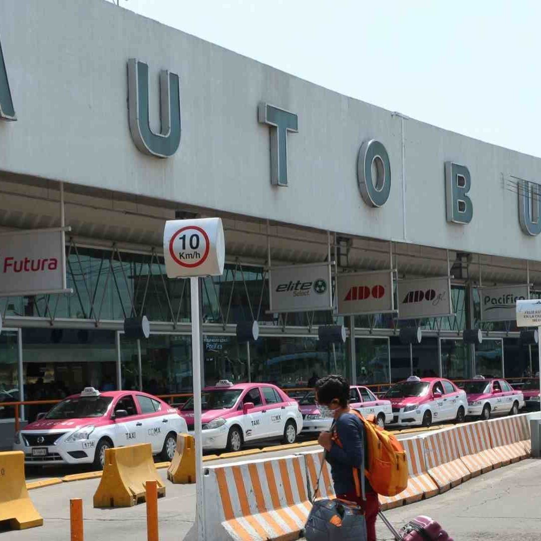 La tarjeta del INAPAM ofrece descuentos en boletos de autobuses para los adultos mayores