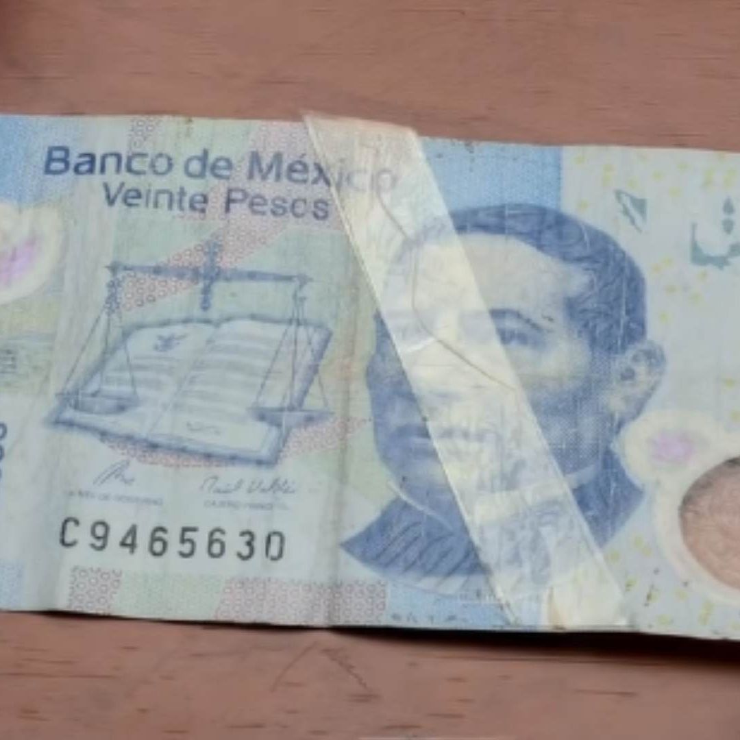 Esto puedes hacer si te rechazan un billete roto o en mal estado