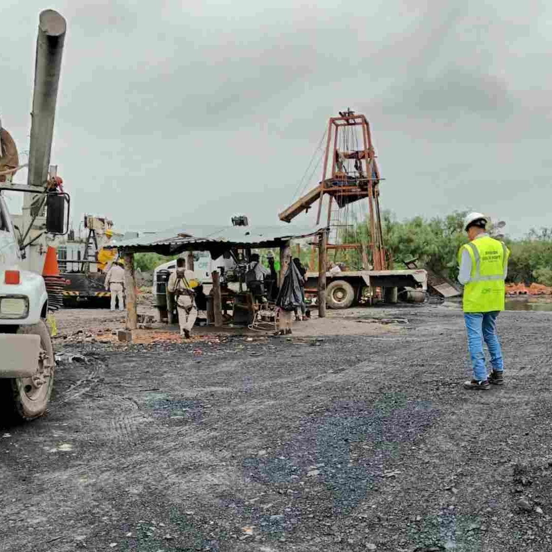 Trabajos de rescate de mineros atrapados