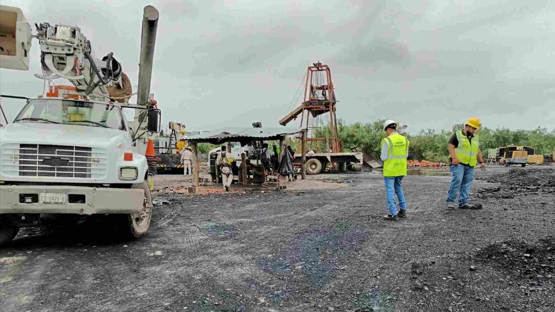 Trabajos de rescate de mineros atrapados