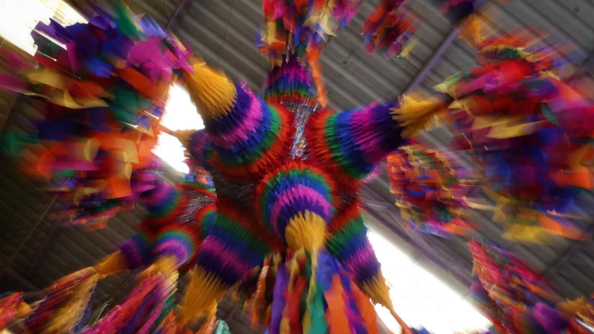 Esto significa la piñata de una posada