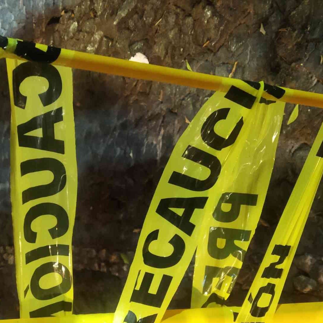 Dos personas sin vida fueron localizadas dentro de un domicilio en Capulhuac, luego de ataque armado.