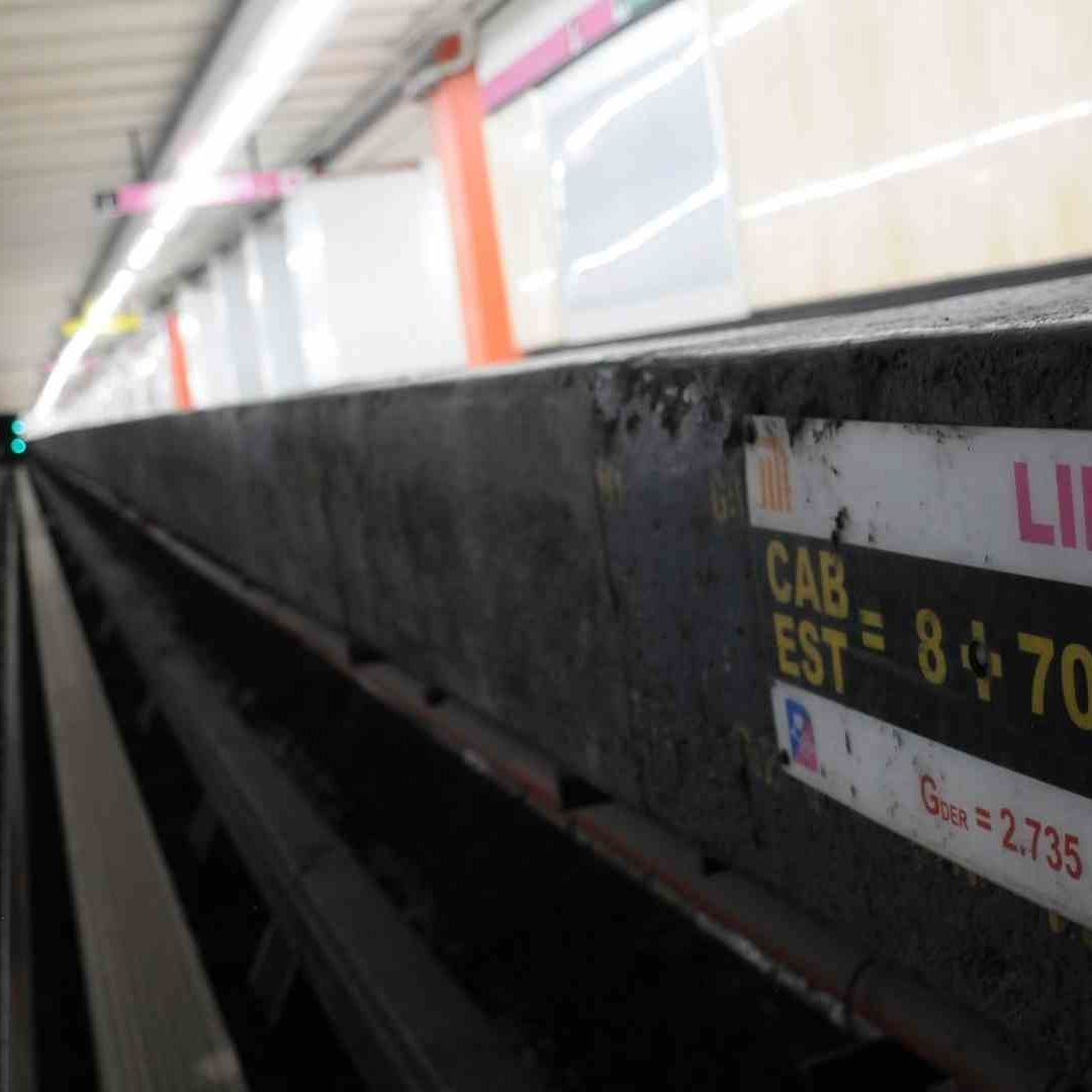 Estas son las sanciones por bajar a las vías del Metro
