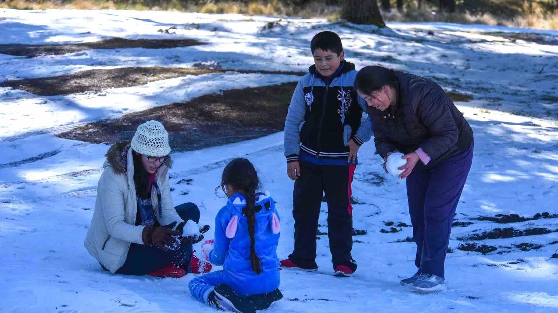 La ropa térmica es primordial ante las bajas temperaturas en el Nevado de Toluca
