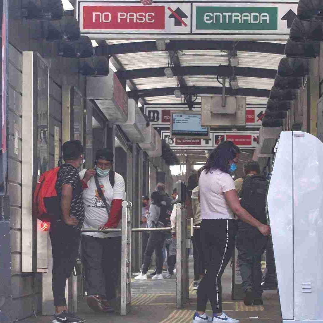 Los usuarios del Metrobús de la CDMX pueden pagar su acceso con más de tres formas de pago