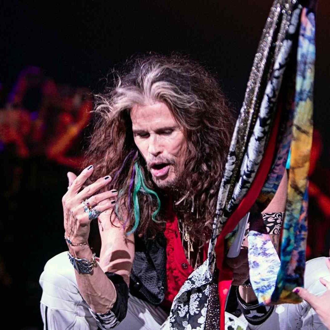 Steven Tyler fue señalado por una fan por abuso sexual