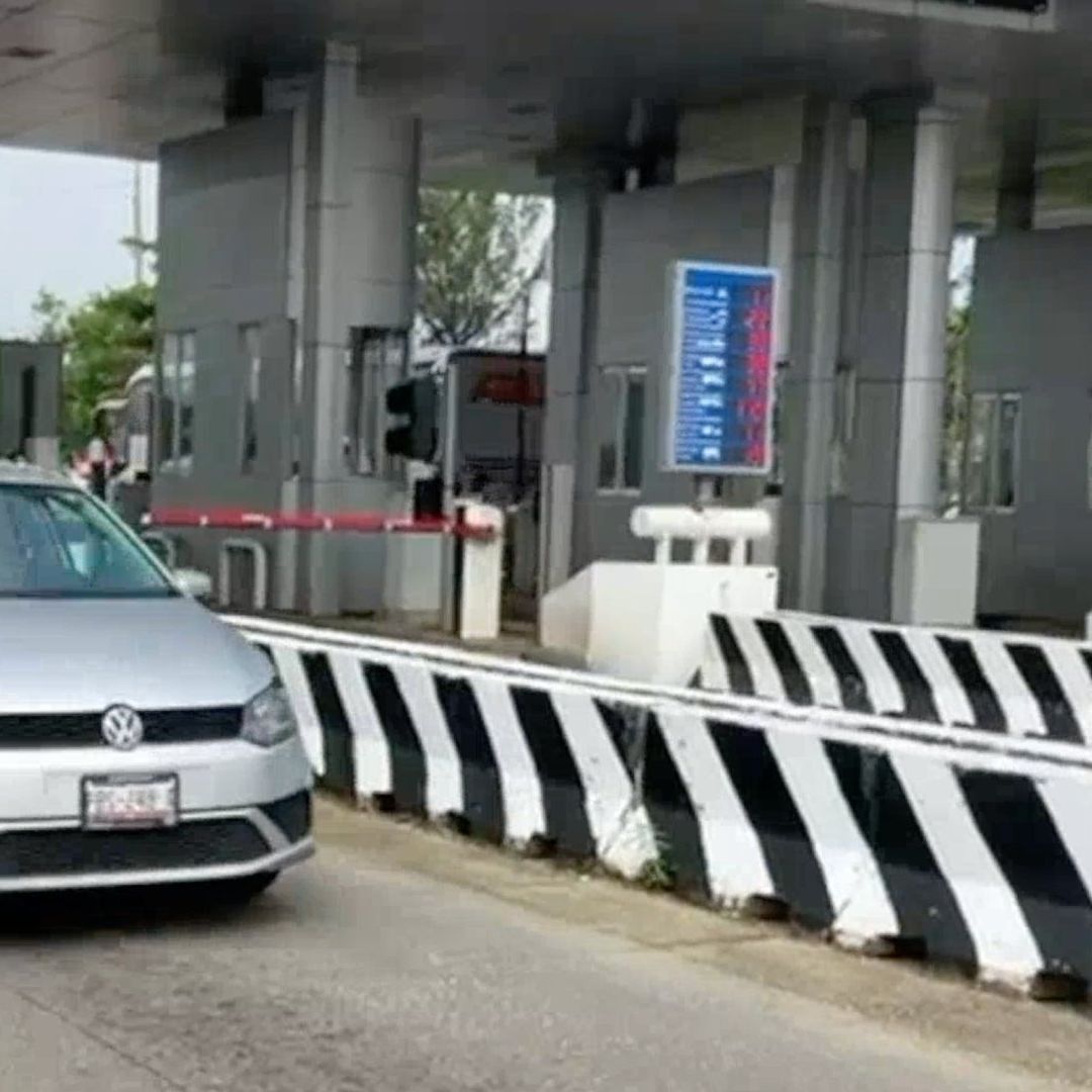Son más de 36 los trabajadores de la caseta del puente Coatzacoalcos Uno quienes aseguran permanecer con la incertidumbre de contar con una liquidación justa.