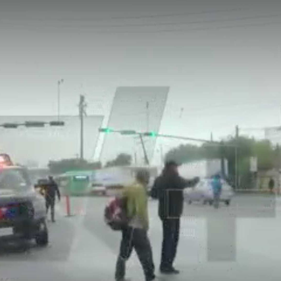 Tráiler Atropella y Mata a Mujer en Apodaca