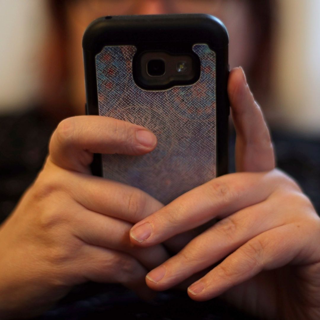 Nuevo Fraude para 'Clonar' Celulares: Así Es la Estafa que te Pide un Código de WhatsApp