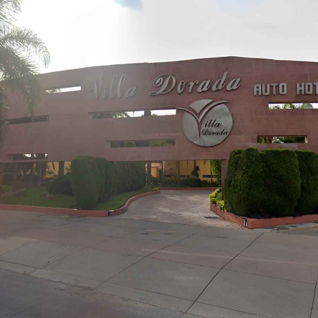 Muere en Alberca de Motel al Aventarse Clavado en Durango