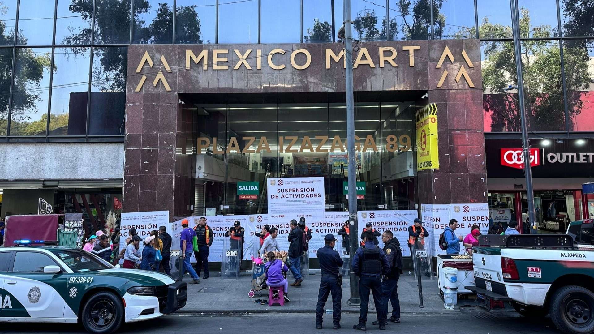 Las autoridades realizaron un operativo en el que decomisaron más de 262 mil piezas de mercancía pirata