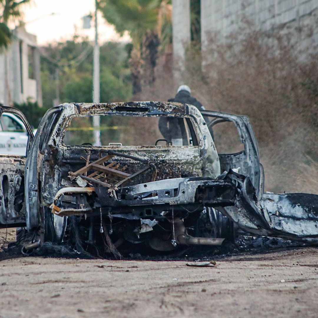 Fotos | Camioneta que Explotó en Culiacán, Sinaloa, Traía Una Barret