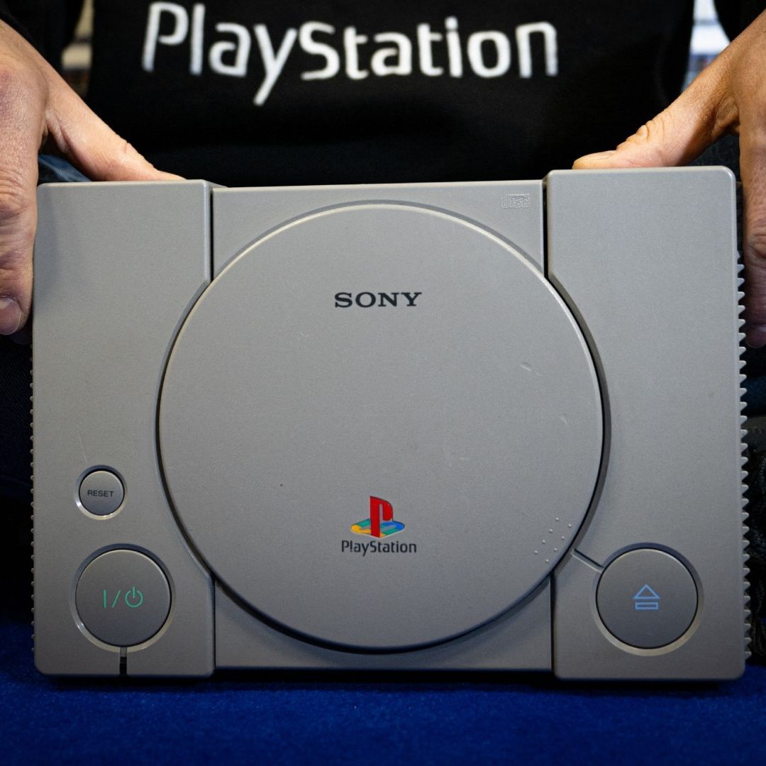 "Gracias por 30 Años de Juegos": PlayStation Cumple Tres Décadas de Éxito Mundial