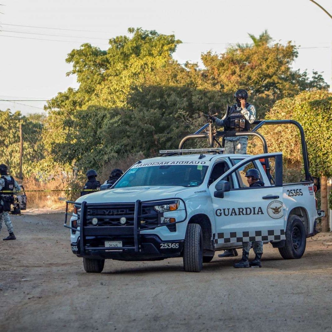 Guardia Nacional resguarda zona donde explotó una camioneta en Culiacán, Sinaloa