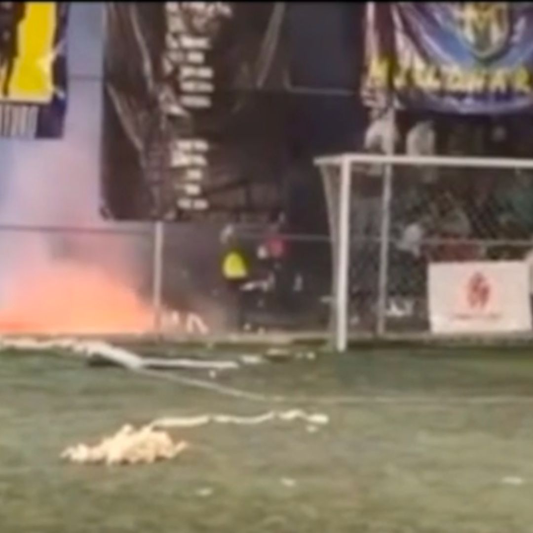Explosión de Pirotecnia en un Partido de Futbol Deja Siete Lesionados en León. Foto: Manuel González