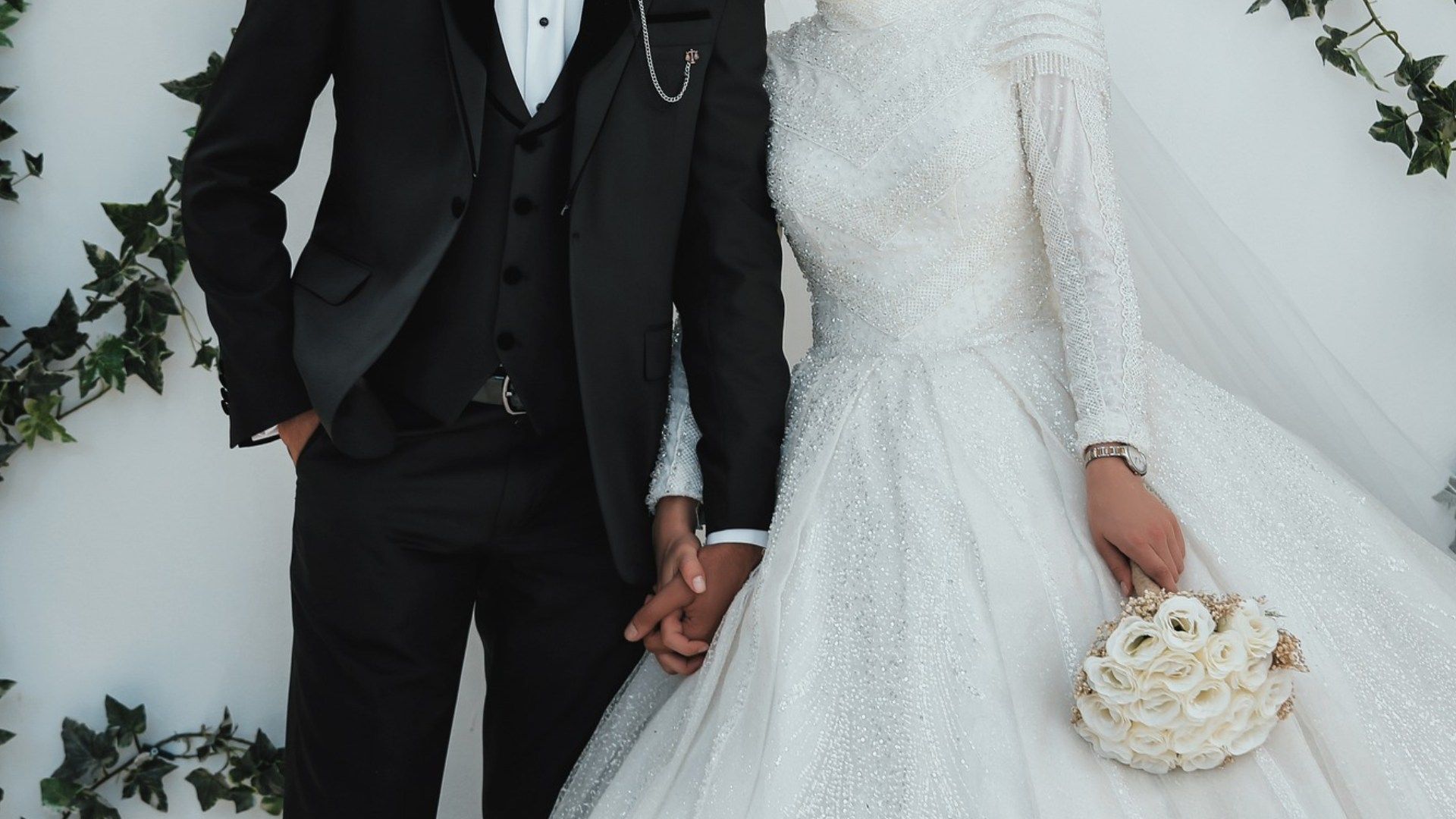 Pareja Entregaba Invitaciones para su Boda y Sufren Aparatoso Accidente; Muere la Novia