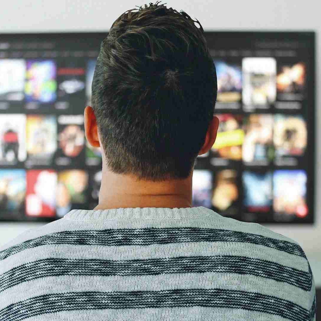 Algunos países están emprendiendo acciones legales contra quienes compartan su cuenta de Netflix