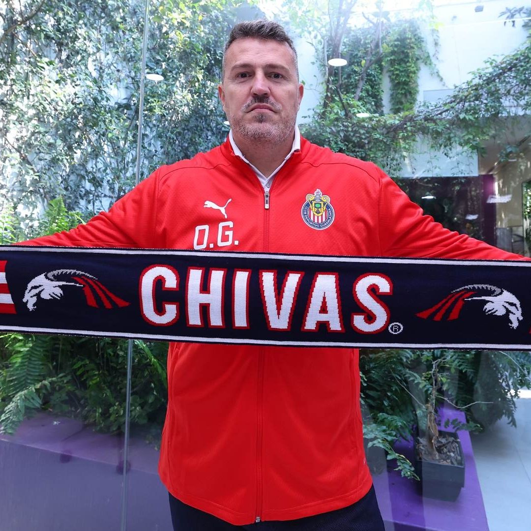Nuevo Técnico de Chivas Dice que Su Equipo Es como Real Madrid o Barcelona por su Grandeza