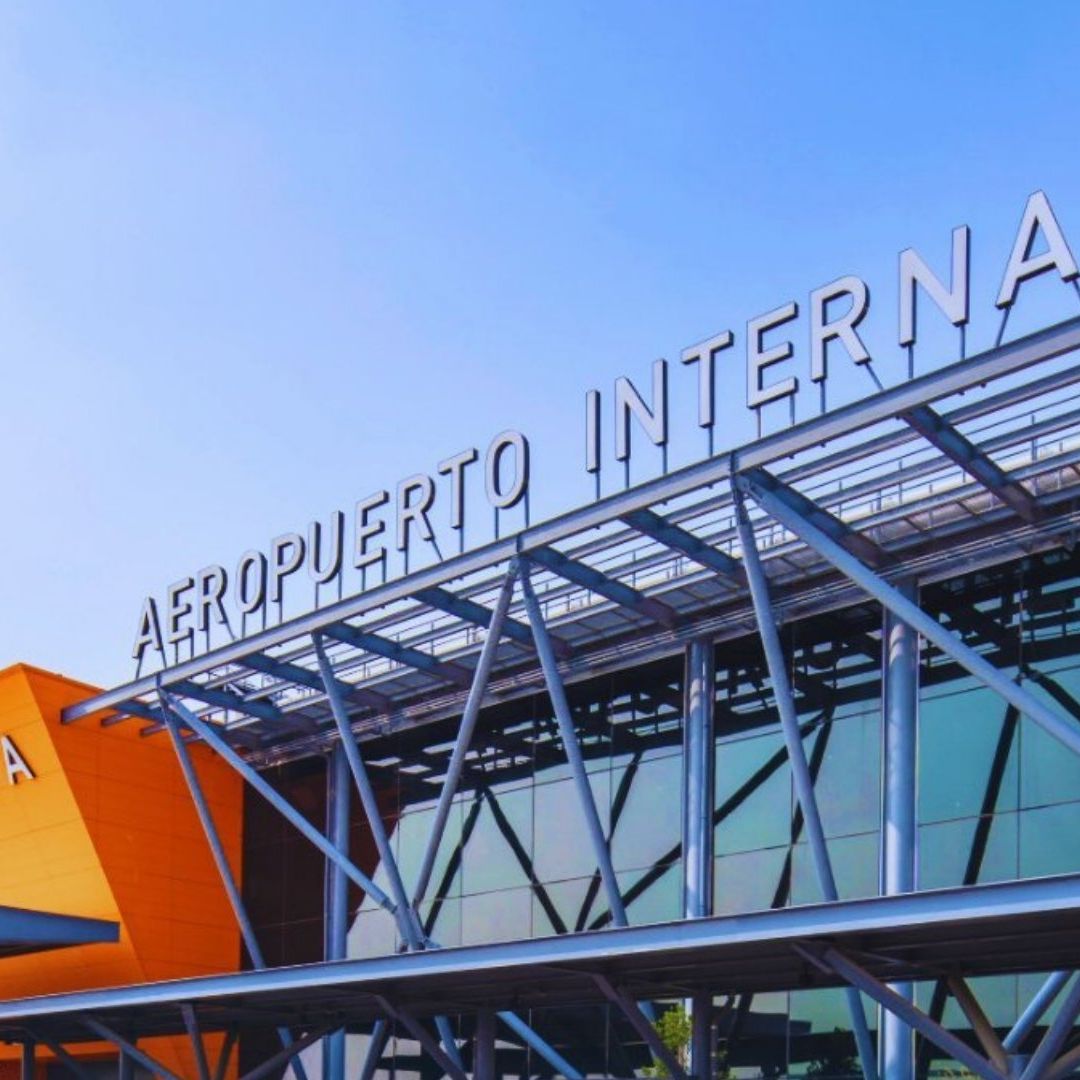 Aeropuerto de Monterrey cerrado hoy 8 de diciembre 2024 noticias de los vuelos suspendidos