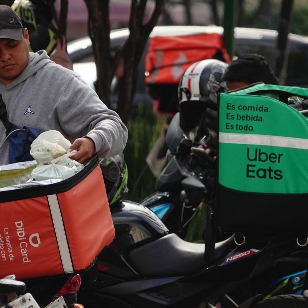 En México se busca regular los derechos laborales de los repartidores de plataformas digitales