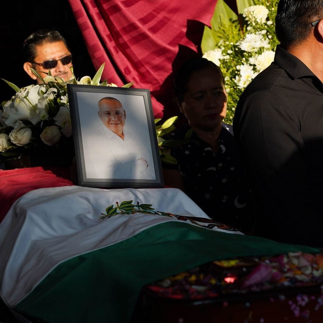 Pobladores Rinden Homenaje a Benito Aguas, Diputado Federal Asesinado en Veracruz