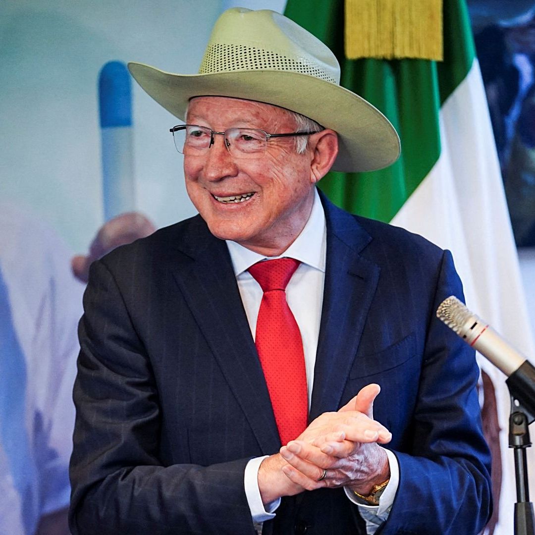 Ken Salazar Confía en que Continuará el T-MEC y Considera Apostar por Nearshoring