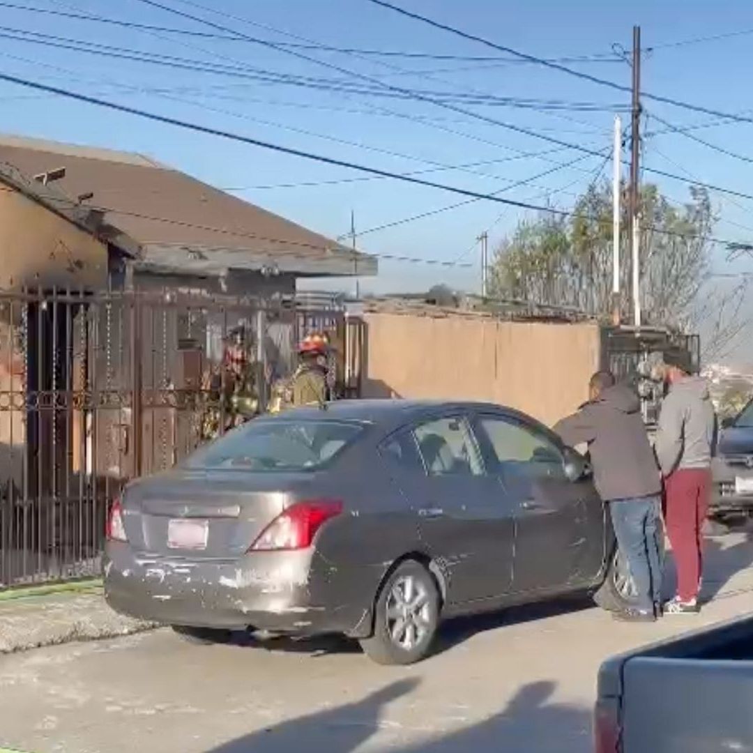 Familia Queda Atrapada Tras Incendio de su Hogar en Tijuana; 2 Menores Resultan Calcinados