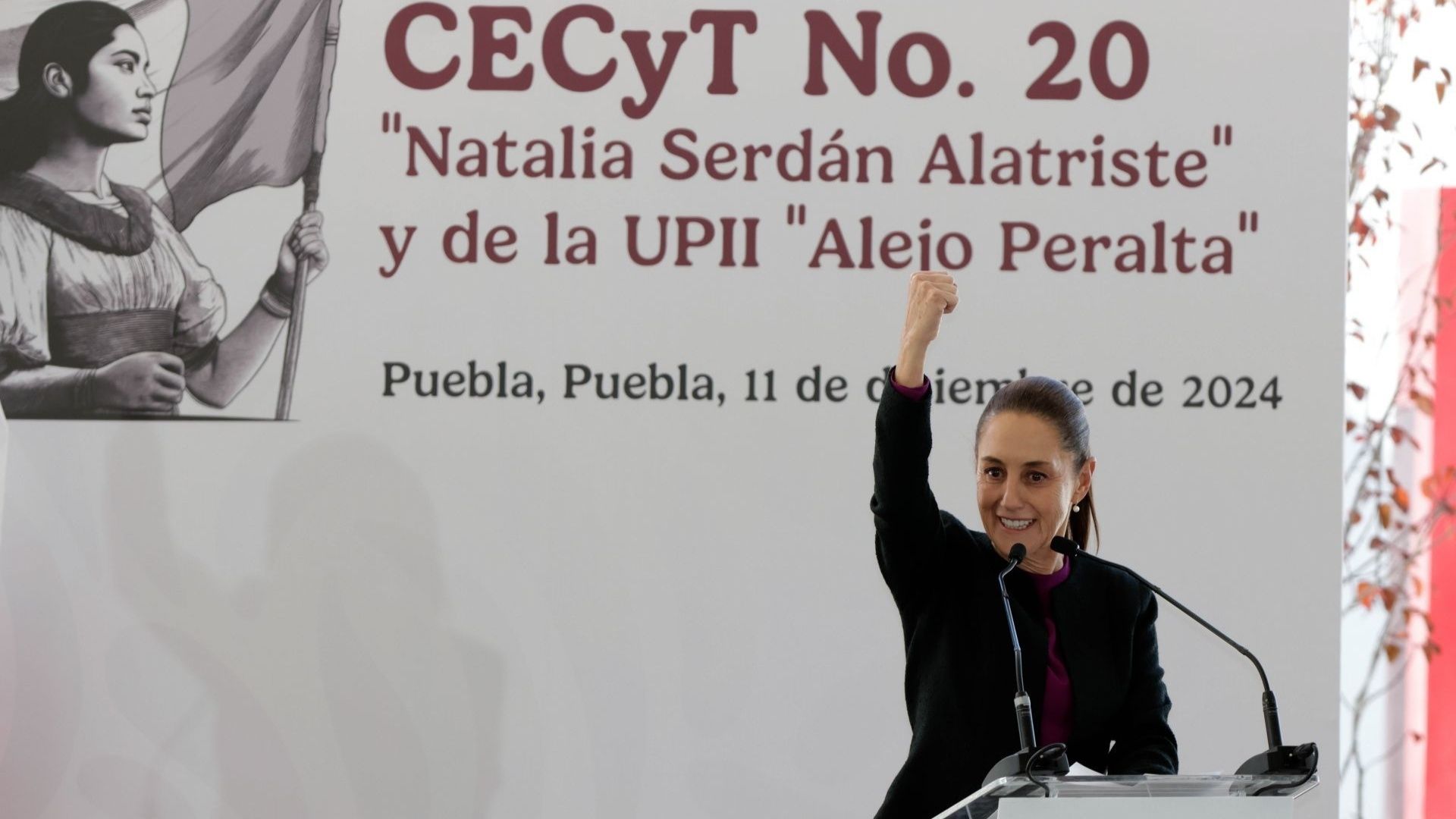 Claudia Sheinbaum reiteró en Puebla que el Estado tiene la obligación de proveer educación.