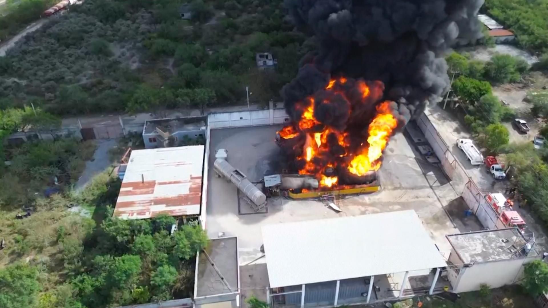 Luego de 3 ó 4 horas de trabajo intenso, el fuego fue controlado y liquidado y los rescatistas