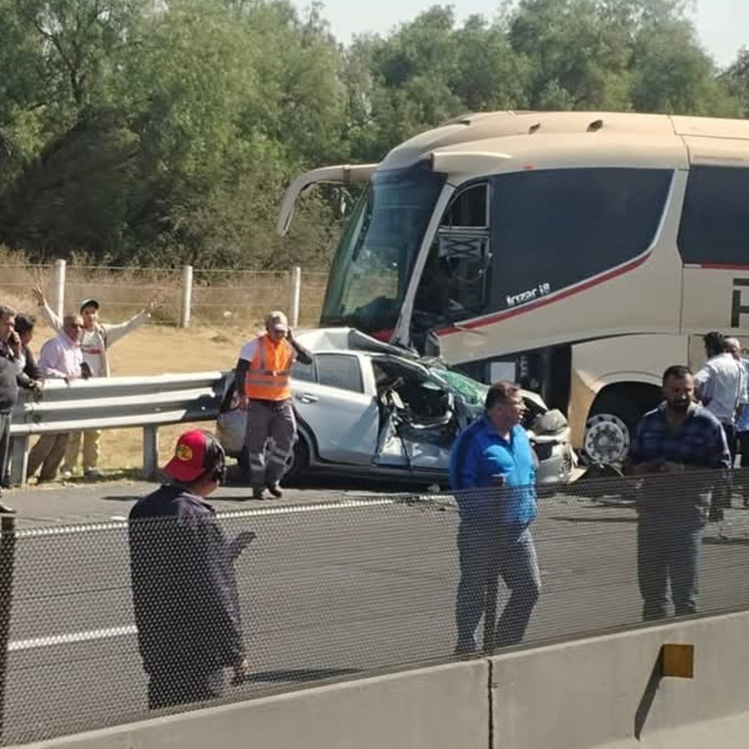 Circuito Exterior Mexiquense Colapsa por Accidente Múltiple en Nextlalpan, Edomex