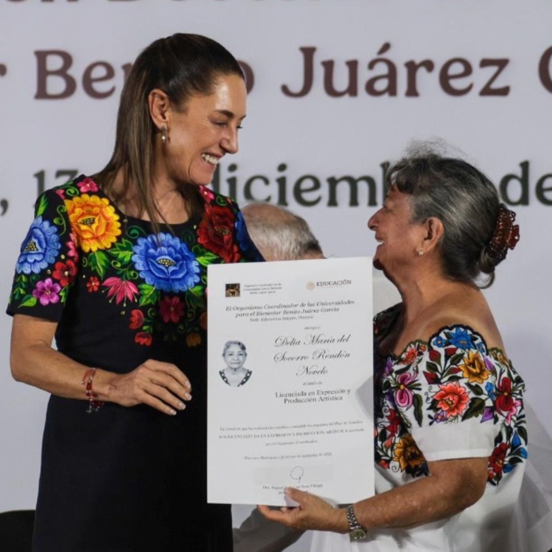 Claudia Sheinbaum reconoció el esfuerzo y dedicación de los estudiantes egresados en Valladolid, Yucatán