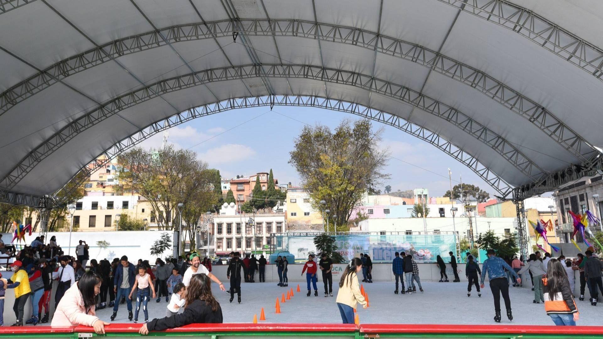 ¿Dónde Estarán las 16 Pistas de Hielo Gratis en CDMX?