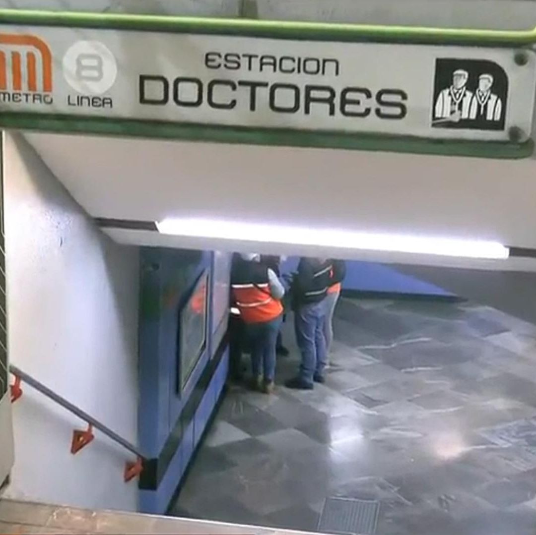 ¿Qué Pasó en la Línea 8 del Metro CDMX? Muere Hombre en Estación Doctores
