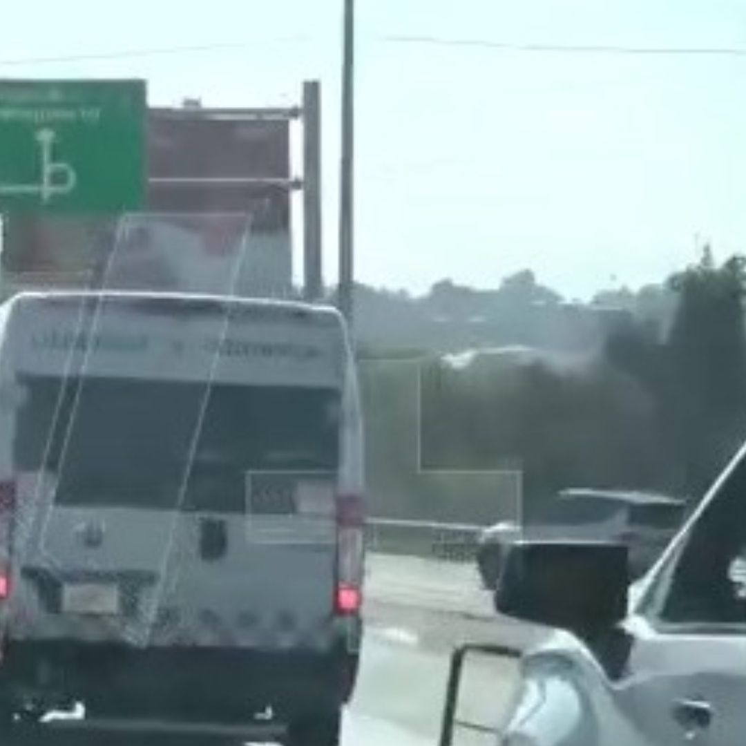 Mario ‘G’ Hombre que Intentó Desviar un Vuelo de Volaris es Trasladado a Puente Grande