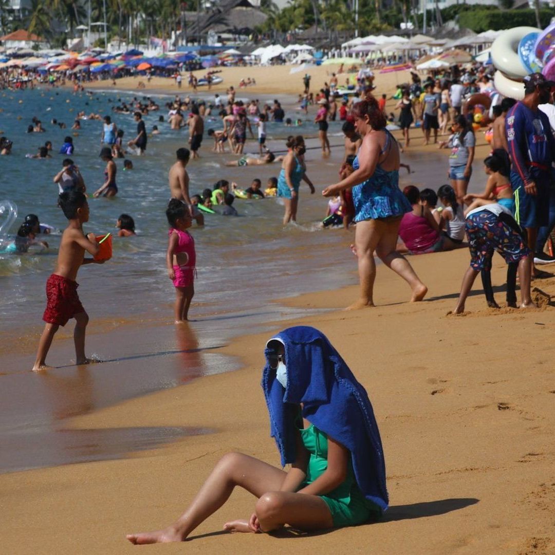 Playa Icacos en Acapulco es una de las más contaminadas, en México