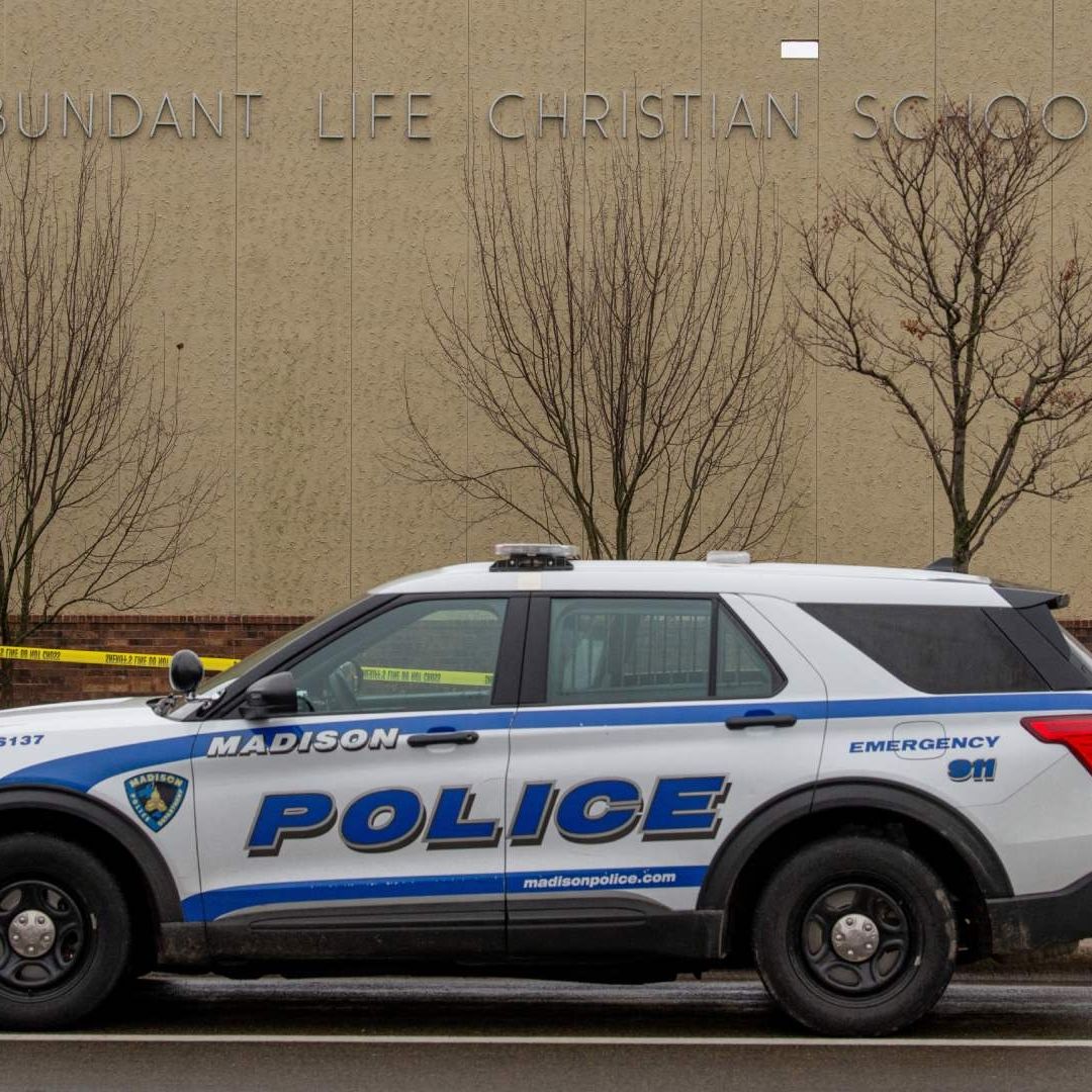 Identifican a Menor Autora de Tiroteo en Escuela Cristiana de Wisconsin