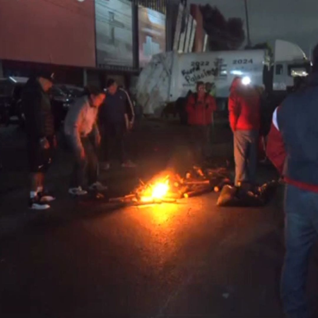 Bloqueos en Ecatepec Cumplen 24 Horas: Manifestantes Amenazan con Seguir Si No los Atienden